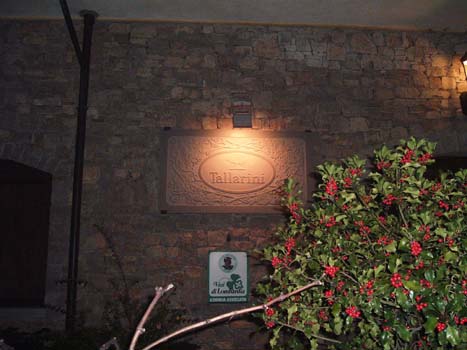 2004-11-06-5°Anniversario_del_Coro-cantina_Tallarini-01